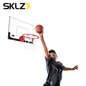 Ss 스킬스-프로미니후프 (Pro Mini Hoop) 구성-보드, 림, 공/ 가로-약45.7cm 세로-약30.5cm 공직경-약12.7cm 중량-약2kg 재질-카본,나일론,고무,스틸/농구/basketball/농구연습/학교/체육